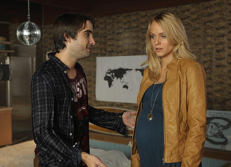 Mirjam Weichselbraun und Oliver Wnuk in der Romantic Comedy "Unter Umständen verliebt".