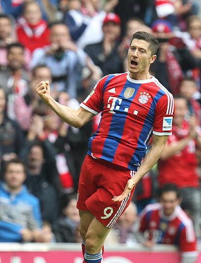 Robert Lewandowski &ndash; NOTE 1    Der Dosenöffner in der 6. Minute gegen die 5er-Abwehrkette der 96er. Feine Mitnahme und eiskalt eingenetzt. Gleiches beim 3:0. War von Hannover nie in Griff zu bekommen. Kritikpunkt: Manchmal zu verspielt.