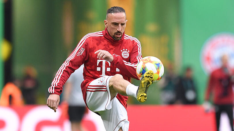 FRANCK RIBÉRY, OHNE NOTE: Dritte Einwechslung, von den Fans lautstark gefordert. Ein letztes Mal Ribéry nach 12 Jahren! Durch seinen Einsatz ab der 87. Minute stellte er noch einen neuen Rekord auf: Noch kein Spieler vor ihm stand in acht Pokal-Endspielen (gewann sechs) auf dem Feld. Wie bei Robben auch für Ribéry die Karriere-Note 1.