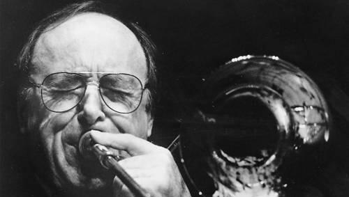 Chris Barber ist seit 60 Jahren ein Botschafter des Dixieland-Sounds. Chris Barber ist seit 60 Jahren ein Botschafter des Dixieland-Sounds.