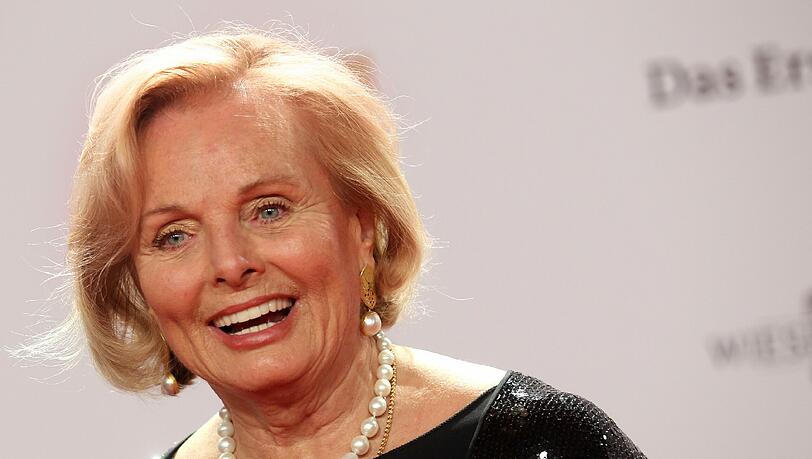 "Veränderungen sind das Allerschönste", sagt Ruth Maria Kubitschek. Sie ist 83, verabschiedet sich von der Leinwand und hat noch viel vor. "Veränderungen sind das Allerschönste", sagt Ruth Maria Kubitschek. Sie ist 83, verabschiedet sich von der Leinwand und hat noch viel vor.