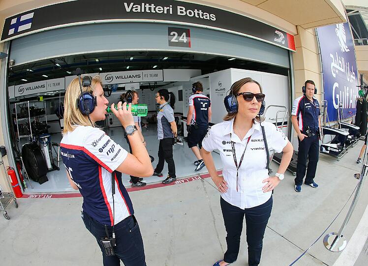 Die stellvertretende Williams-Teamchefin Claire Williams (r.) hat sich für geschlossene Cockpits in der Formel 1 ausgesprochen.
