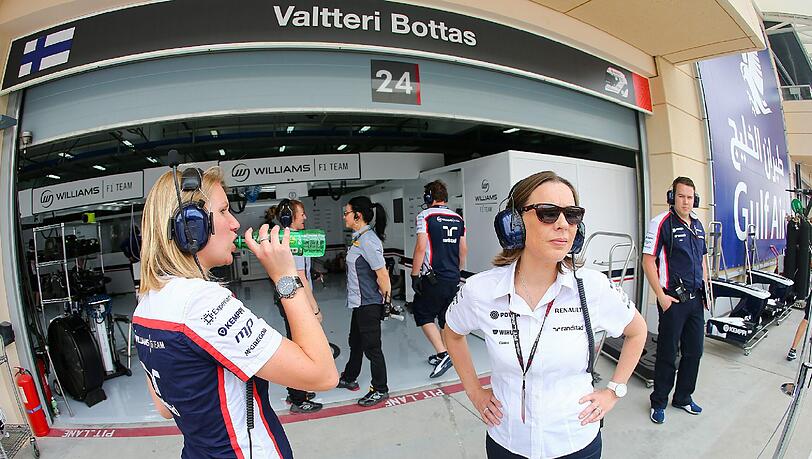 Die stellvertretende Williams-Teamchefin Claire Williams (r.) hat sich für geschlossene Cockpits in der Formel 1 ausgesprochen. Die stellvertretende Williams-Teamchefin Claire Williams (r.) hat sich für geschlossene Cockpits in der Formel 1 ausgesprochen.