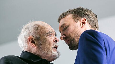 Hans-Michael Rehberg (Teiresias, der blinde thebanische Seher) und Thomas Lettow (Ödipus, König von Theben).
