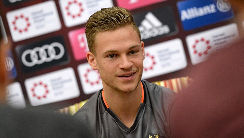 Joshua Kimmichs derzeitige Situation ist etwas kompliziert. Joshua Kimmichs derzeitige Situation ist etwas kompliziert.