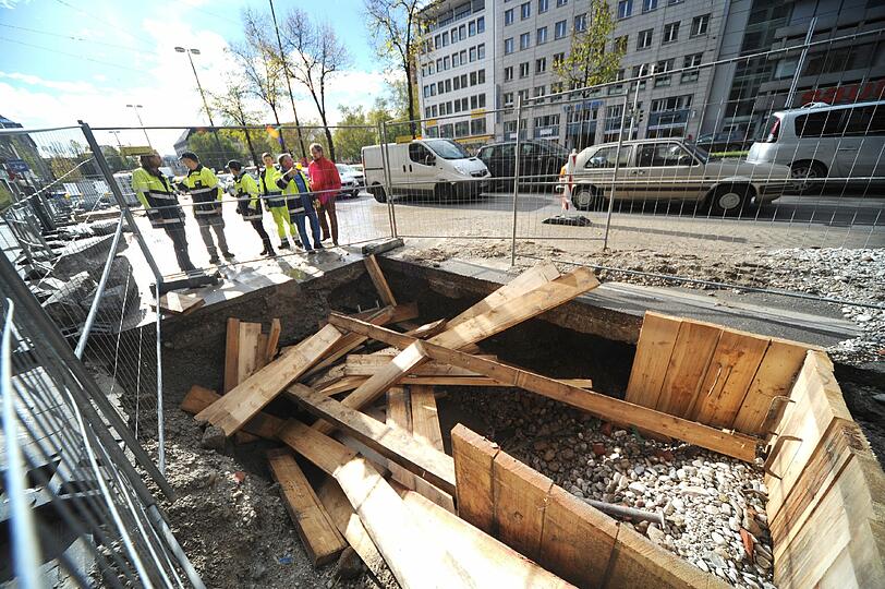 Bilder vom Wasserrohrbruch in der Sonnenstraße