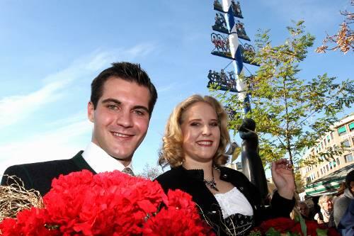 Gehen für die Narrhalla in die narrische Saison: Peter III. und Sandra II.
