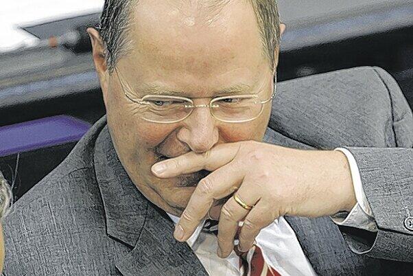 Finanzminister Peer Steinbrück (SPD) verlässt im Kampf gegen Steueroasen gerne mal das diplomatische Kabinett.Foto: dpa