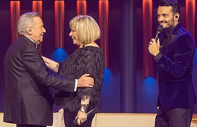 Roland Kaiser und Mary Roos mit Giovanni Zarrella. Roland Kaiser und Mary Roos mit Giovanni Zarrella.