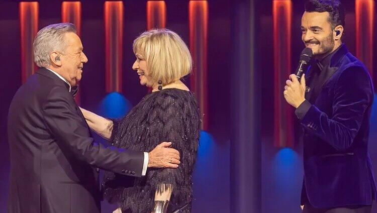 Roland Kaiser und Mary Roos mit Giovanni Zarrella. Roland Kaiser und Mary Roos mit Giovanni Zarrella.