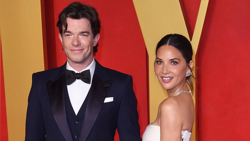 John Mulaney und Olivia Munn haben im Sommer 2024 geheiratet. John Mulaney und Olivia Munn haben im Sommer 2024 geheiratet.