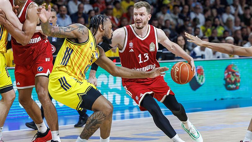 Gibt es das Duell Bayern gegen Alba k&uuml;nftig wieder in Europa? (Archivbild)