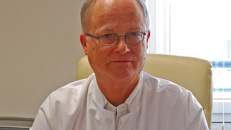 Professor Karl Reinhard Aigner hat bei Patient Harry Mattheis die so genannte Regionale Chemotherapie angewendet und damit desse Kehlkopf gerettet. Professor Karl Reinhard Aigner hat bei Patient Harry Mattheis die so genannte Regionale Chemotherapie angewendet und damit desse Kehlkopf gerettet.