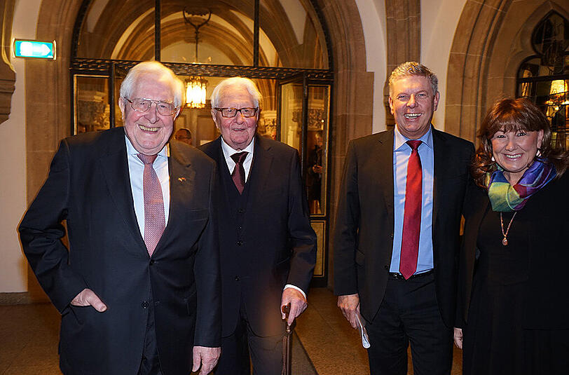 Bernhard Vogel, der frühere Ministerpräsident von Thüringen und Rheinland-Pfalz, mit seinem Bruder Hans-Jochen, OB Reiter und dessen Frau Petra.