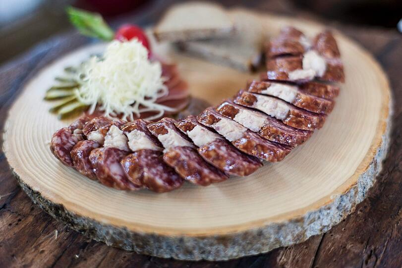 Köstlicher Genuss vor Ort: die deftigen Brotzeiten.