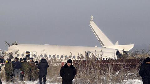 Das Flugzeug der kasachischen Fluggesellschaft Bek Air verlor nach ersten Erkenntnissen unmittelbar nach dem Start an Höhe.