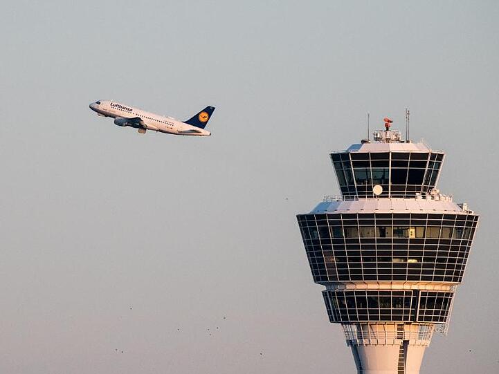 Auf dem Weg nach Miami musste die Maschine über dem Atlantik umkehren. (Symbolbild)