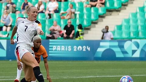 Tor zum 1:0: Lea Schüller