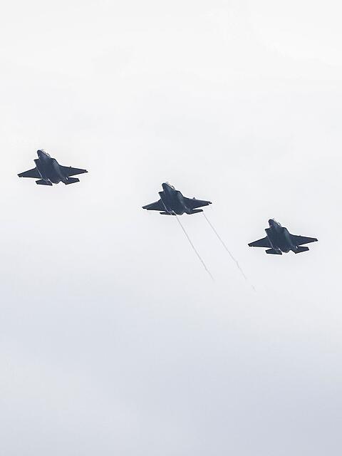 Der Iran droht im Fall von neuen US-Luftangriffen mit einer Ausweitung des Kriegsgebiets. (Archivbild)