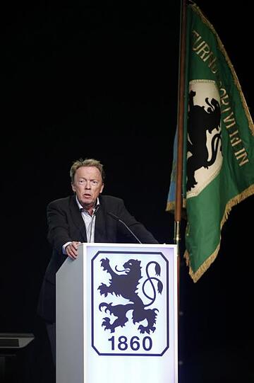 Die Bilder von der außerordentlichen Mitgliederversammlung des TSV 1860 im Zenith.