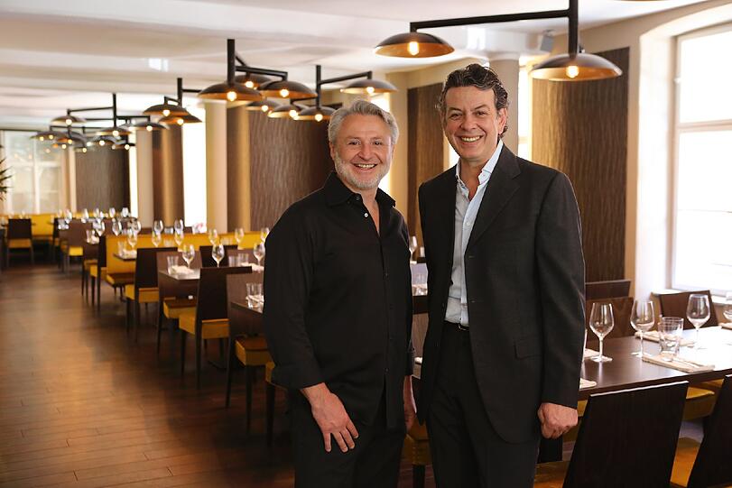 Kyma-Chefs Konstantinos Baboulis und Leonidas Arachovitis im neu eröffneten Lokal in der Tumblingerstraße.