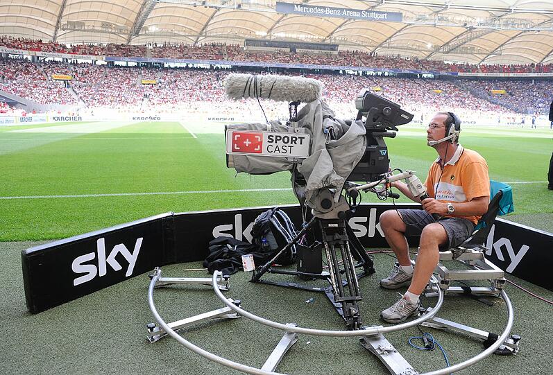 Sky überträgt die Bundesliga derzeit im Bezahlfernsehen.
