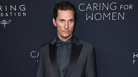 Den strengen Blick als hartgesottener Privatdetektiv Mike Hammer hätte Matthew McConaughey schon drauf.