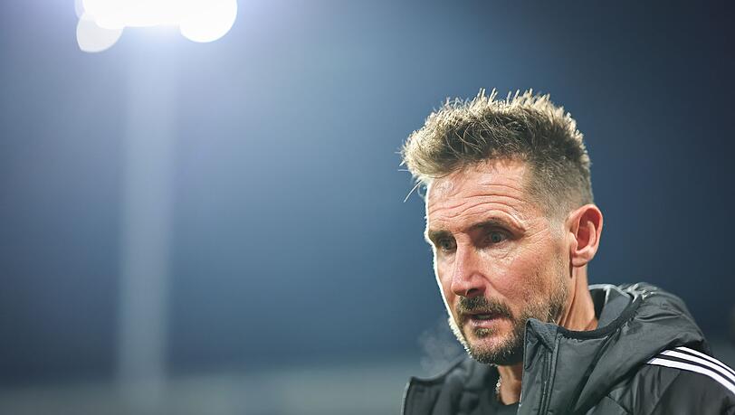 Nürnberg-Trainer Miroslav Klose will von seinen Spielern einen würdigen Auftritt sehen. Nürnberg-Trainer Miroslav Klose will von seinen Spielern einen würdigen Auftritt sehen.