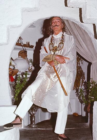 Für die Mamarazza posiert Maler-Genie Salvador Dalí 1978.