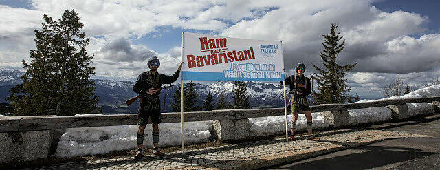 Die bayerischen Taliban berichten am Sonntag im DGB-Haus von ihrer Reise durch die Heimat.