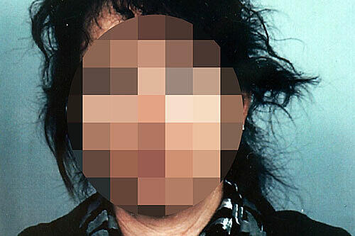 Sechs Banküberfälle in zweieinhalb Stunden &ndash; verübt wurde die Serie von einer Frau. Carmen S. (33) brauchte das Geld für Schönheits&ndash;OPs. Daraus wurde nix: Sie bekam 5 Jahre, 3 Monate.