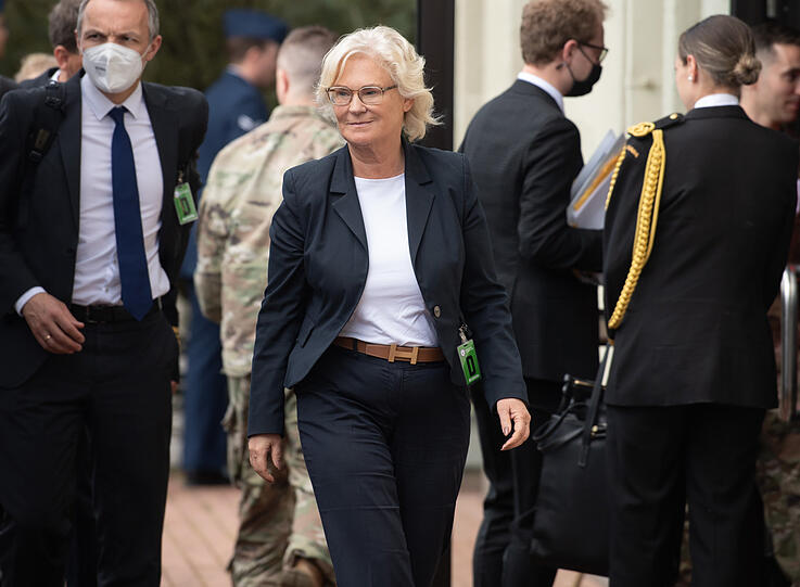 Christine Lambrecht auf dem US-Luftwaffenstützpunkt in Ramstein.