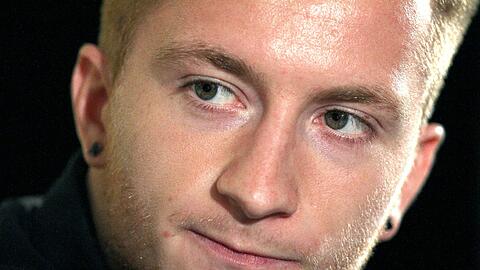 Marco Reus verkauft im Internet T-Shirts und Pullover