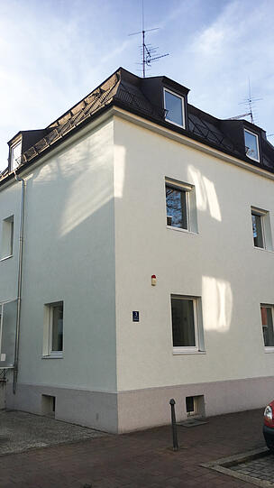 Der Vorbesitzer hatte das Haus vernachlässigt und verunstaltet.