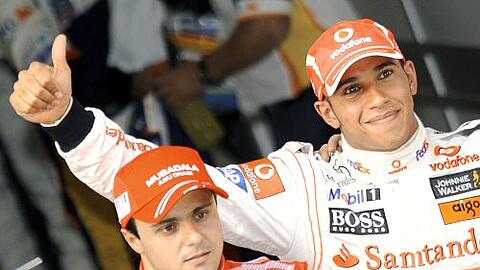 Pole-Mann Hamilton (r.) ist zufrieden, Massa (l.) nicht
