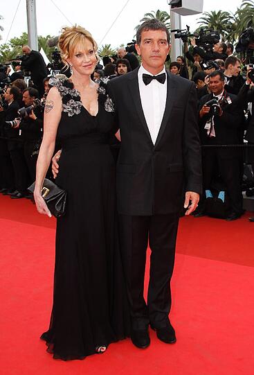 Auf dem roten Teppich erscheint Antonio Banderas jedoch wiede an der Seite seiner Frau Melanie Griffith.