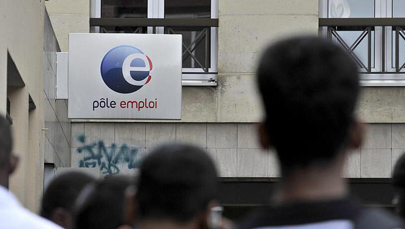 Jobsuchende in Paris: Die Lage auf dem Arbeitsmarkt der Eurozone hat sich im März nicht weiter entspannt. Jobsuchende in Paris: Die Lage auf dem Arbeitsmarkt der Eurozone hat sich im März nicht weiter entspannt.