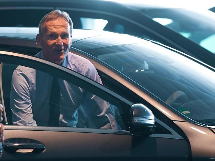 Hans-Joachim Watzke will offenbar auf einen Teil seines Gehaltes verzichten.