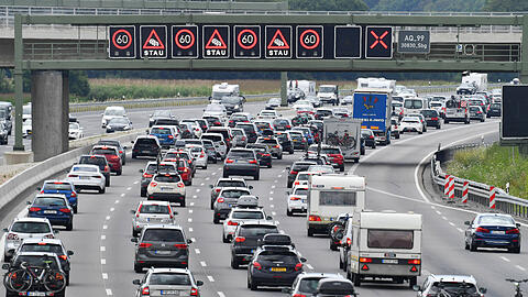 So sehen die Autobahnen regelmäßig zu Beginn der Sommerferien aus. Nicht gerade erstrebenswert.
