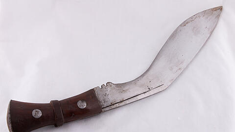 Zwei Jugendliche wurden in Neuperlach mit einer Machete attackiert, einer der beiden musste notoperiert werden. Die Polizei sucht die Angreifer. (Symbolbild)