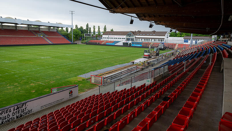 Baustelle Sportpark: In Unterhaching wird gerade die neue Heimat der Bayern-Frauen gebaut. Baustelle Sportpark: In Unterhaching wird gerade die neue Heimat der Bayern-Frauen gebaut.