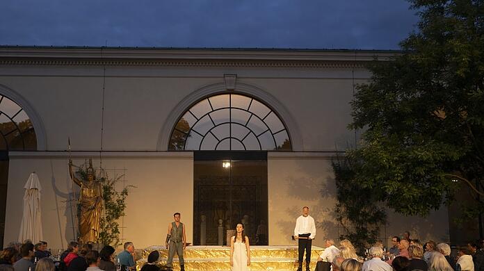 Wunderbare Atmosphäre am klassischen Ort: "Iphigenie" im Innenhof der Glyptothek