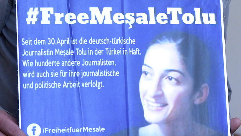 Tolu arbeitete für die regierungskritische Nachrichtenagentur ETHA. Tolu arbeitete für die regierungskritische Nachrichtenagentur ETHA.