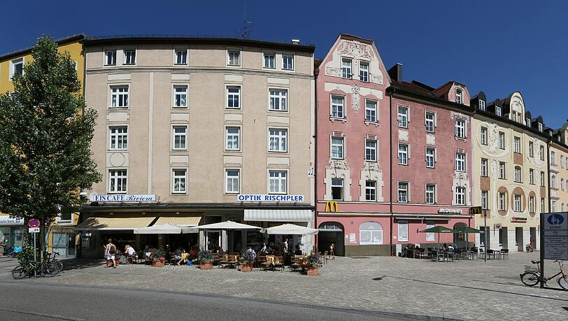So sah es davor aus: Der McDonald's am Harras. So sah es davor aus: Der McDonald's am Harras.