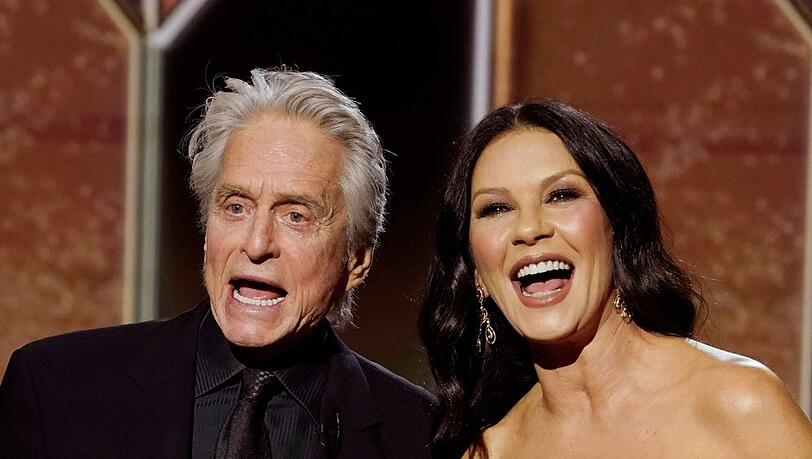 Michael Douglas und Catherine Zeta-Jones haben im November ihre Silberne Hochzeit gefeiert. In dem Monat soll sie auch zum ersten Mal die neue Wohnung in Rom besichtigt haben.