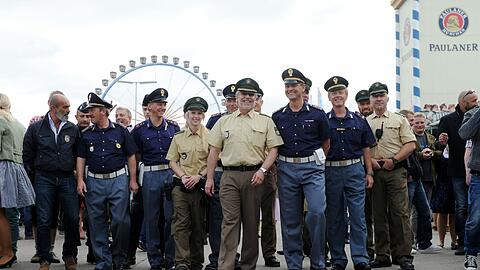 Beamte aus Italien und Frankreich unterstützen die Münchner Polizei auf dem Oktoberfest.