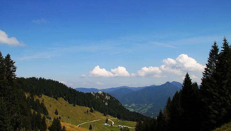 Die Aussicht belohnt den anstrengeden Aufstieg. Die Aussicht belohnt den anstrengeden Aufstieg.