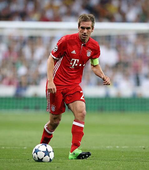 Philipp Lahm: Sein 112. und letztes Champions-League-Spiel. Der Rechtsverteidiger hatte seine liebe Mühe mit Marcelo. Wurde im Laufe der Partie immer stärker. Beim 1:1-Gegentor im Kopfballduell gegen Ronaldo chancenlos. Note 4