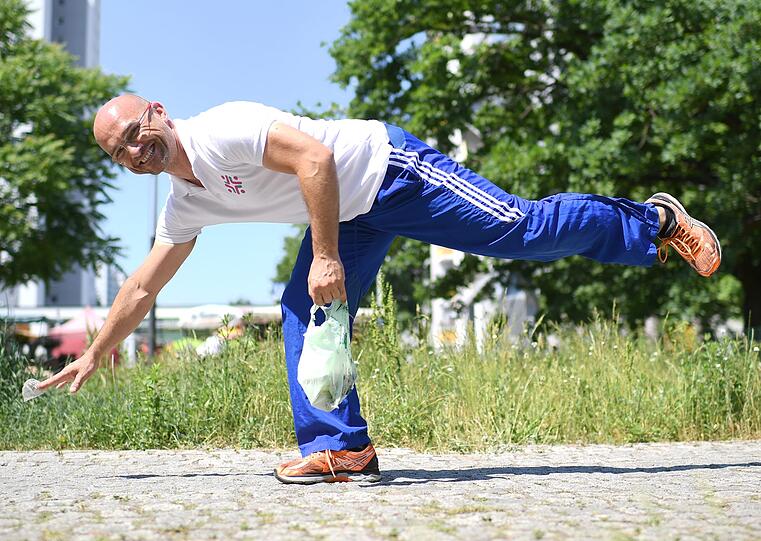 Plogging ist ein neuer Sporttrend aus Skandinavien, beim Walken oder Joggen wird mit einem kleinen Müllsack und ein Paar Handschuhe Müll gesammelt.