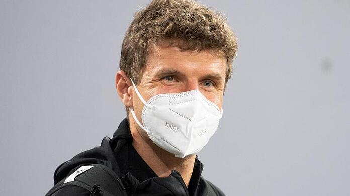 Thomas Müller zeigt Verständnis für den Fehler bei der Auswertung von Gnabrys Corona-Test.